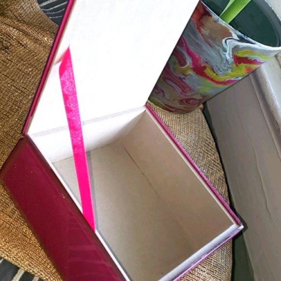 Francesca’s Gold Diamond Pink Glass Jewelry Box - Picture 5 of 10